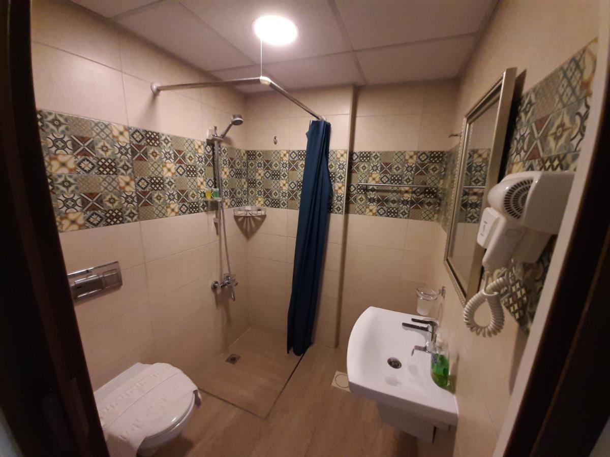 Layaali Hotel