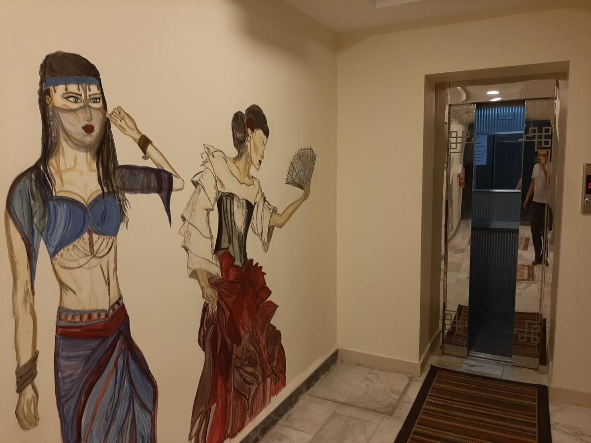 Layaali Hotel