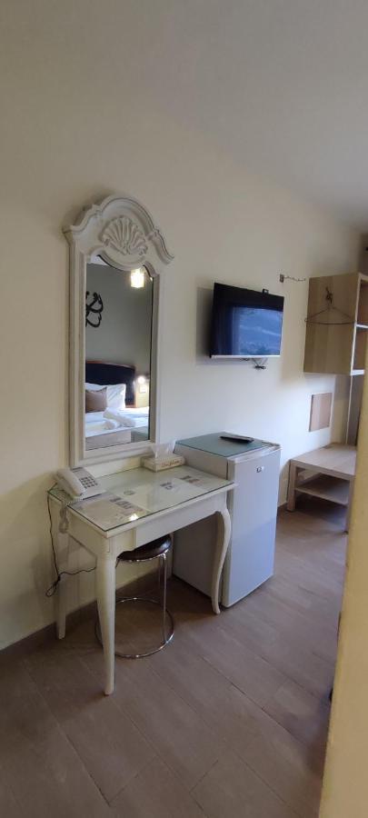 Layaali Hotel